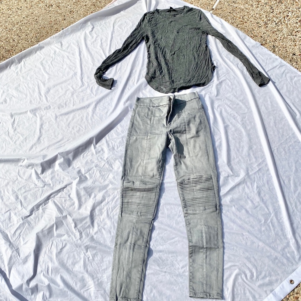 Excellent Condition Grey Gap Jeans - image 2